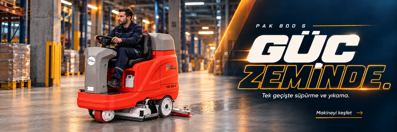 Fabrika zemininde çalışan PAK 800 S binicili süpürme ve zemin yıkama makinesi